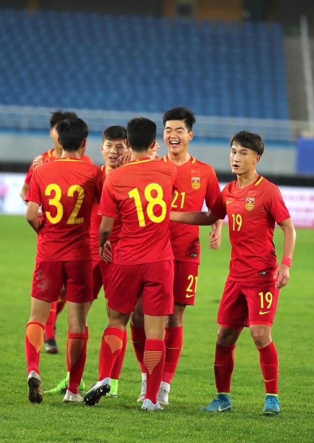 赛事现场：亚洲杯球队表现抢眼的简单介绍