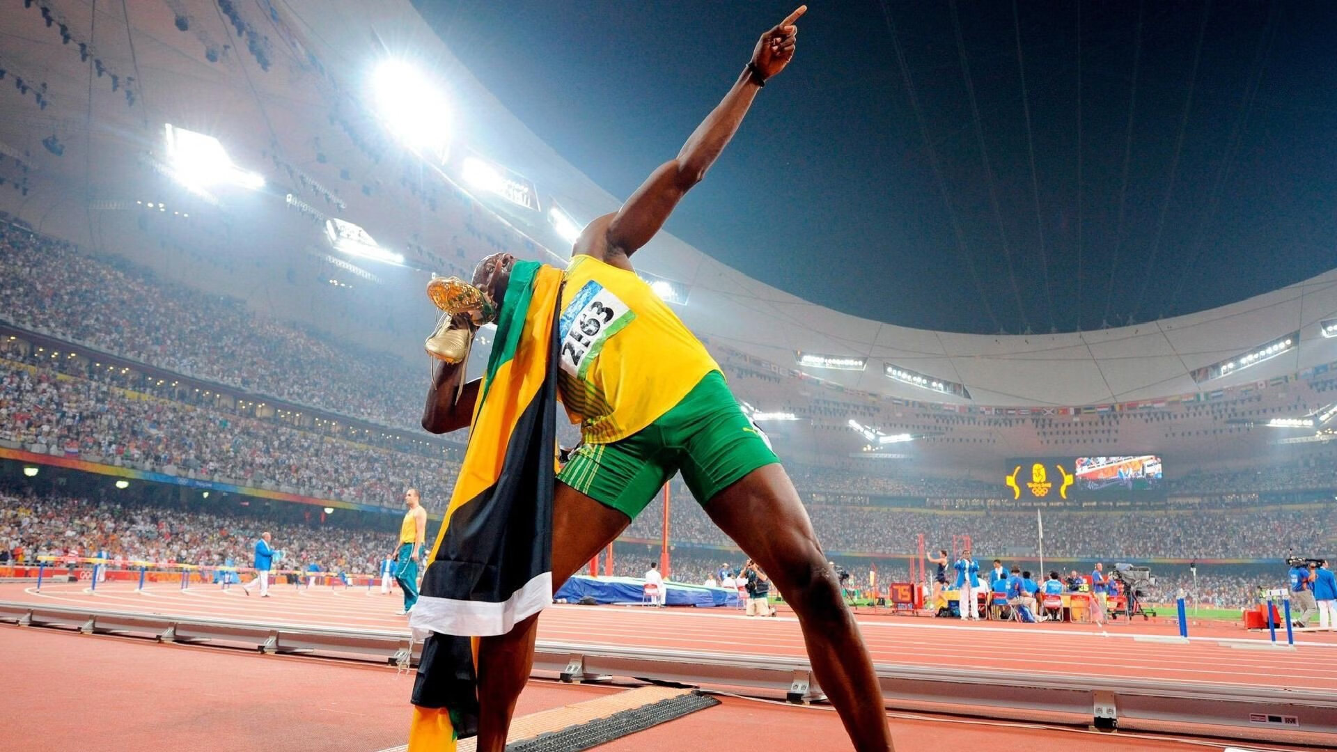 F1赛车赛场焦点！日本队对阵德国队，球星闪耀，全场焦点无人能挡